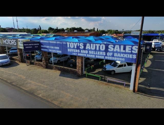 1,001M² SHOWROOM TO LET IN BARTLETT